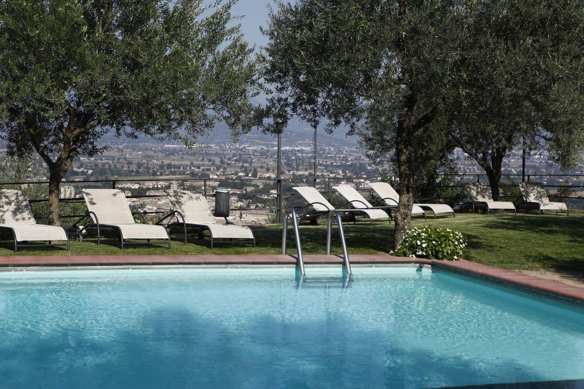 Il Poggio Dei Pettirossi Hotel Bevagna Ngoại thất bức ảnh